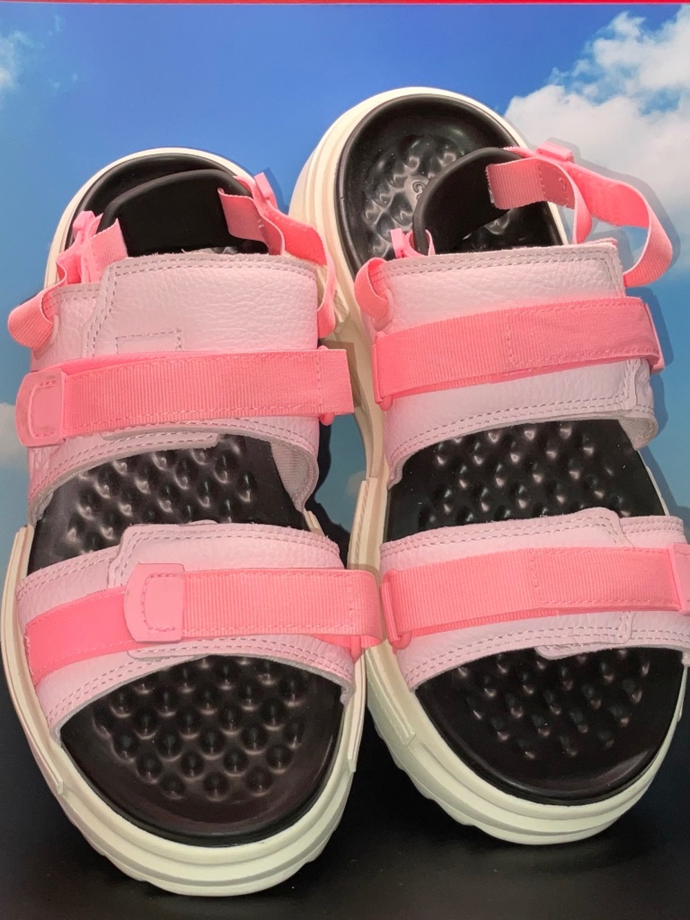 Converse Run Star Utility Pink/White/Black Sandal-US M 10/W11-11.5/EU44.NWOT